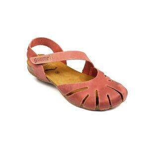 Coral Leather closed toe Sandals flats
